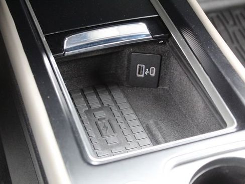 Certified 2023 Lincoln Corsair AWD w/ Equipment Group 101A image 26