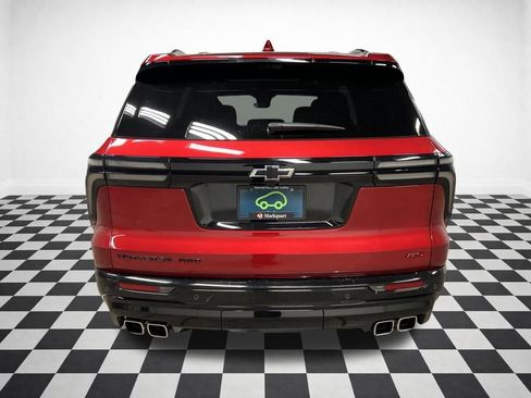 Used 2024 Chevrolet Traverse RS w/ LPO, Floor Liner Package image 8