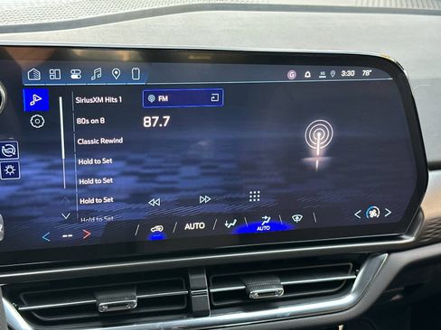 New 2026 Chevrolet Equinox EV LT image 21