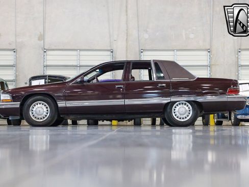 Used 1996 Buick Roadmaster Limited image 3