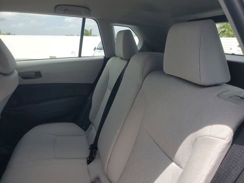 Used 2023 Toyota Corolla Cross L image 12