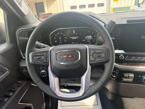 New 2026 GMC Sierra 1500 SLE w/ Preferred Package AWD/4WD image 16