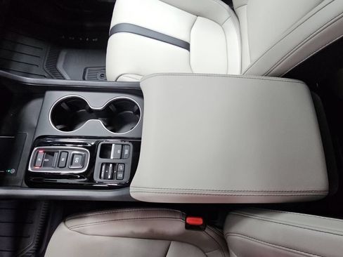 New 2026 Honda Pilot Touring image 22
