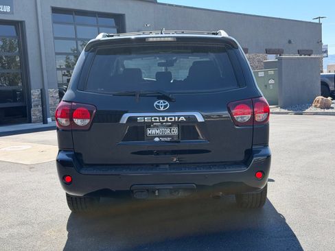 Used 2020 Toyota Sequoia Limited AWD/4WD image 4