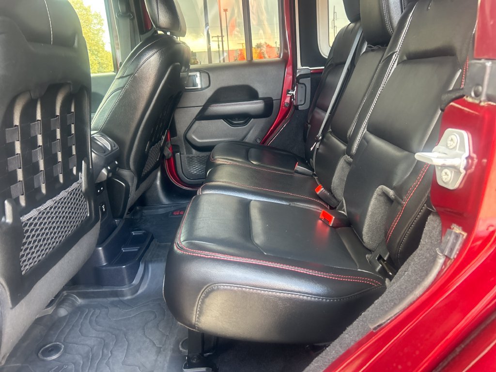 Used 2021 Jeep Wrangler Unlimited Rubicon w/ Dual Top Group AWD/4WD image 23