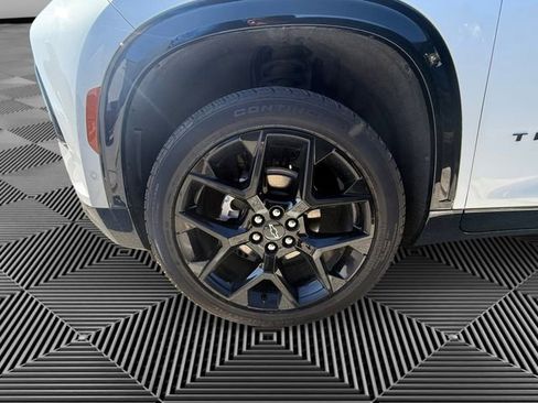 Used 2025 Chevrolet Traverse RS AWD/4WD image 6
