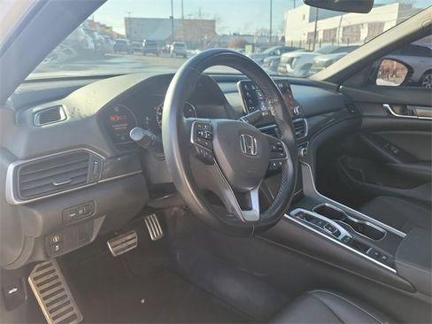 Used 2022 Honda Accord Sport image 27
