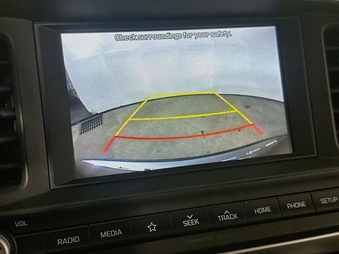Used 2019 Hyundai Elantra SEL FWD image 11