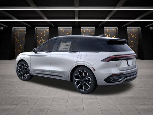 New 2026 Lincoln Nautilus Reserve AWD/4WD image 4