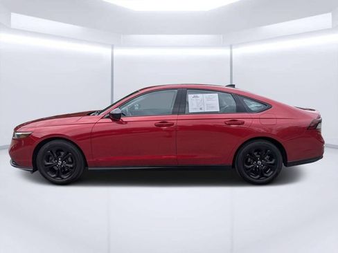 Used 2025 Honda Accord SE image 6