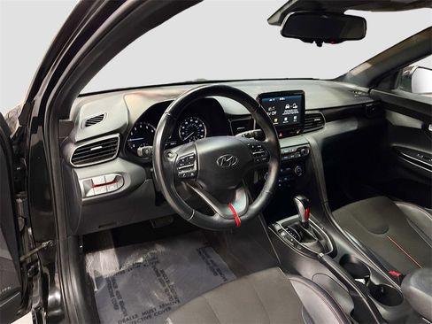 Used 2019 Hyundai Veloster 2.0 Premium image 9