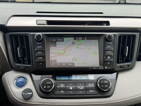 Used 2016 Toyota RAV4 Limited image 38