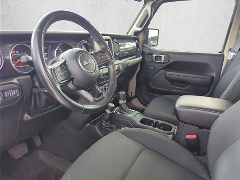 Used 2022 Jeep Gladiator Sport AWD/4WD image 9