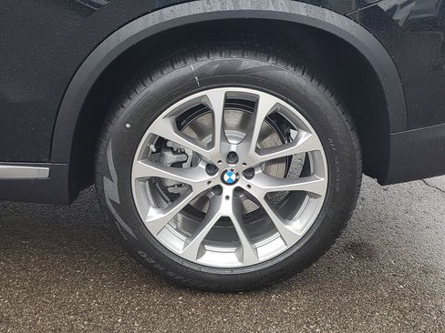 New 2026 BMW X5 xDrive40i w/ Climate Comfort Package image 29