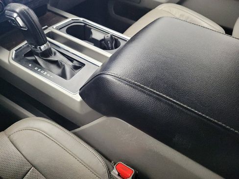 Used 2016 Ford F150 Lariat w/ Equipment Group 502A Luxury image 26