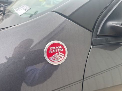 Used 2015 Jeep Cherokee Trailhawk w/ Leather Interior Group image 5