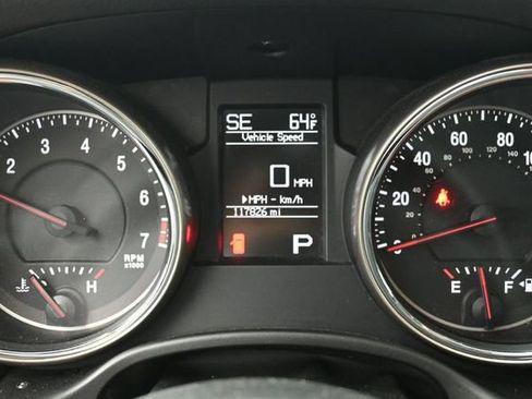 Used 2013 Jeep Grand Cherokee Laredo AWD/4WD image 26
