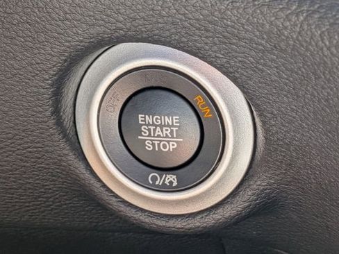 Used 2021 Chrysler Pacifica Limited w/ Premium & Safety Sphere Group AWD/4WD image 32