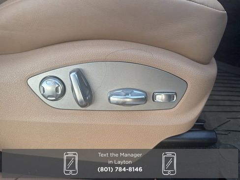 Used 2025 Porsche Macan image 18