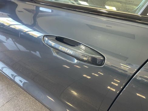 Used 2025 Volvo S60 T8 Ultra w/ Climate Package image 15