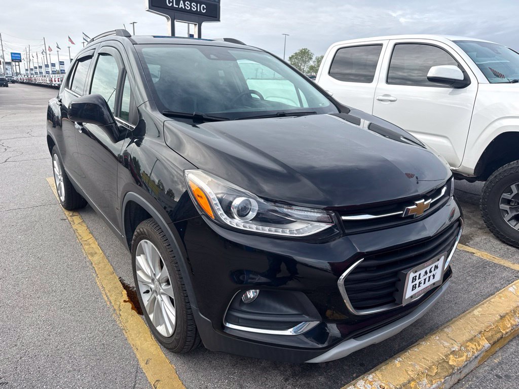Used 2020 Chevrolet Trax Premier AWD/4WD image 2