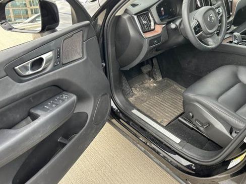Used 2024 Volvo XC60 B5 Plus w/ Climate Package AWD/4WD image 8