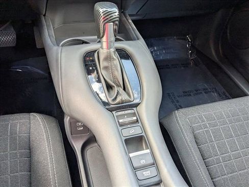 Used 2024 Honda HR-V LX image 12