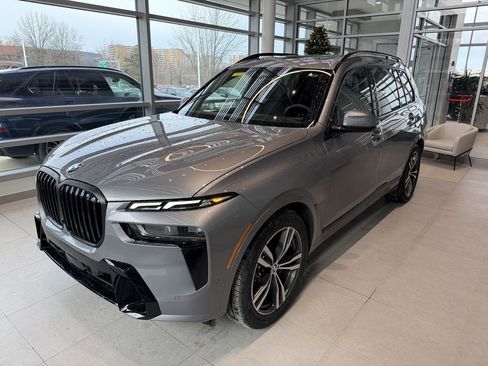New 2026 BMW X7 xDrive40i image 3