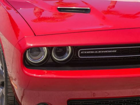 Used 2017 Dodge Challenger SXT Plus RWD image 4