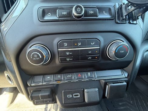 Used 2023 Chevrolet Silverado 1500 Custom AWD/4WD image 15