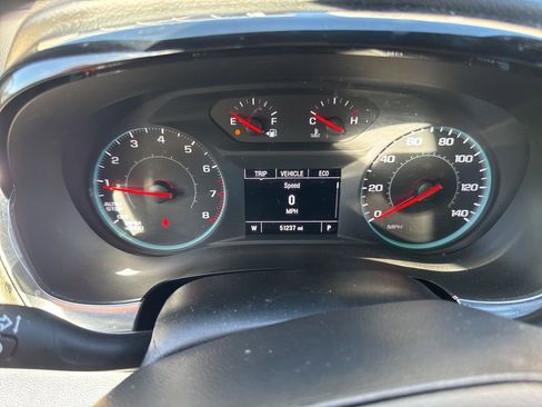 Used 2023 Chevrolet Traverse LS image 11