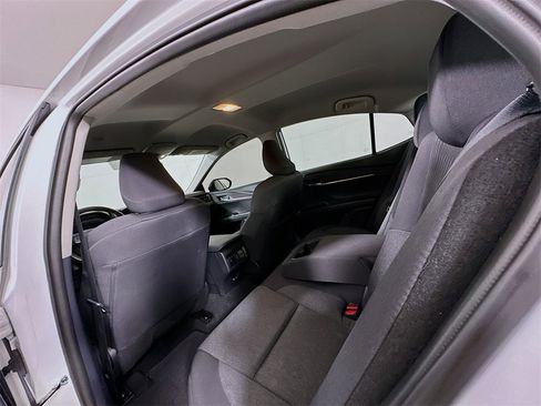 Used 2025 Toyota Camry LE image 13