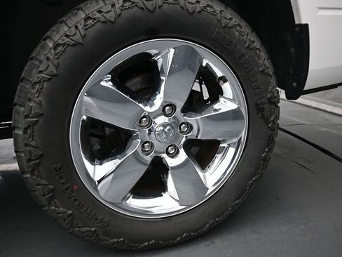Used 2018 RAM 1500 Express w/ Express Value Package AWD/4WD image 15