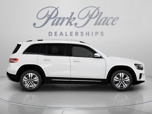 Used 2026 Mercedes-Benz GLB 250 image 27