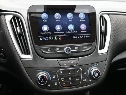 Used 2025 Chevrolet Malibu LT FWD image 38