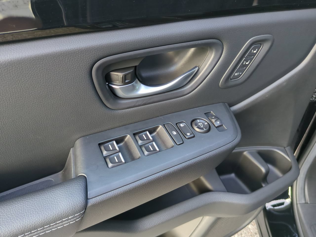 Used 2024 Honda Pilot EX-L image 17