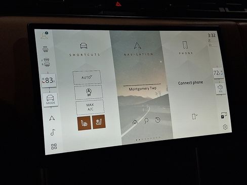 Certified 2024 Land Rover Range Rover SE image 24