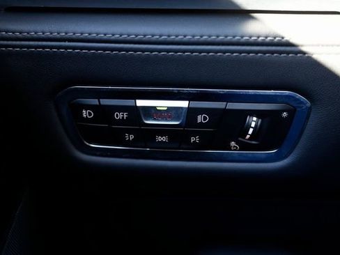 Used 2020 BMW X7 M50i w/ Dynamic Handling Package image 67