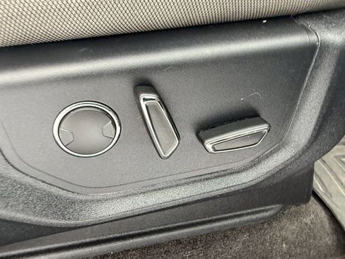 Used 2015 Ford F150 XLT w/ Equipment Group 302A Luxury image 51