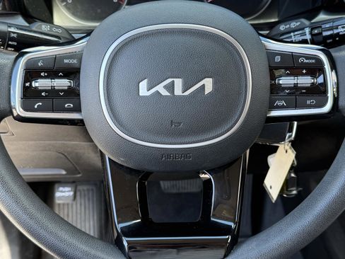 Used 2022 Kia Sorento LX FWD image 18