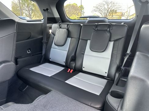 Used 2023 Ford Explorer XLT w/ Equipment Group 202A image 32