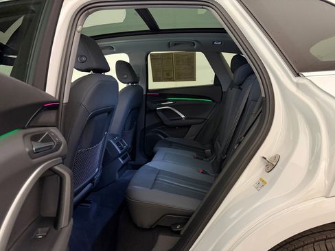 Certified 2025 Audi Q5 Premium w/ Convenience Package AWD/4WD image 15