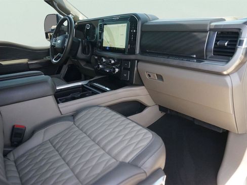 Used 2026 Ford F250 Platinum w/ Platinum Plus Package AWD/4WD image 23