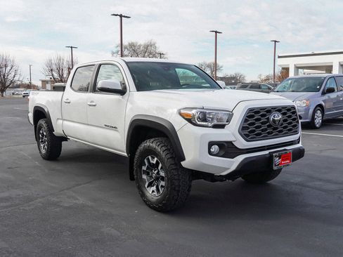 Used 2023 Toyota Tacoma TRD Off-Road image 2