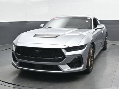 Used 2025 Ford Mustang GT Premium RWD image 6