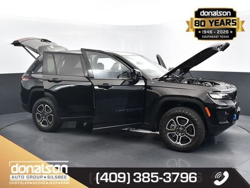 New 2024 Jeep Grand Cherokee Trailhawk w/ Advanced Protech Group II image 39