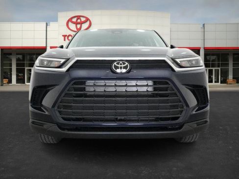 New 2026 Toyota Grand Highlander AWD Hybrid image 2