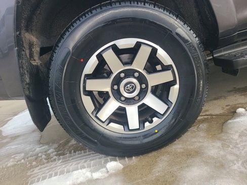 Used 2021 Toyota 4Runner TRD Off-Road Premium w/ Moonroof Package image 10