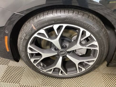 New 2026 Audi A6 Prestige image 9