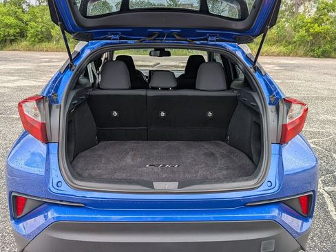 Used 2018 Toyota C-HR XLE FWD image 26